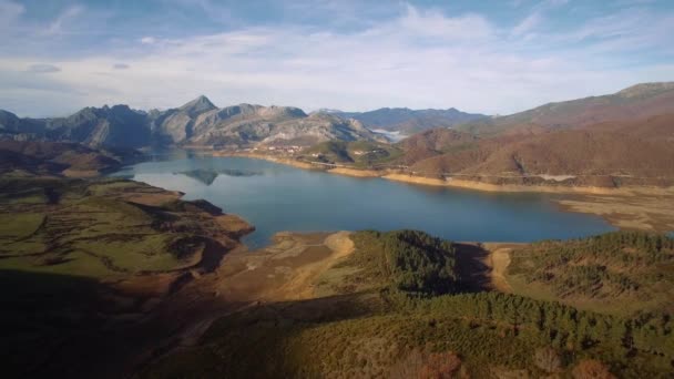 Antenne Schöne Aussicht Auf Die Salbe Rio Spanien — Stockvideo