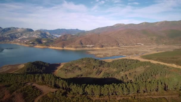 Воздушный Мбаппе Вид Embalse Riano Испания — стоковое видео