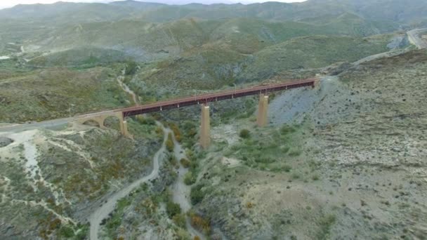 Hava Bir Demiryolu Köprüsü Üzerinden Uçuş Çevre Endülüs Spanya — Stok video