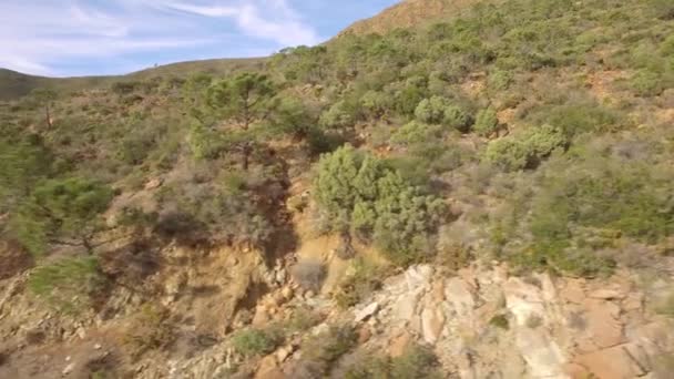 Aérea Vuelo Largo Colinas Rocas Fuera Común Andalucía España — Vídeos de Stock