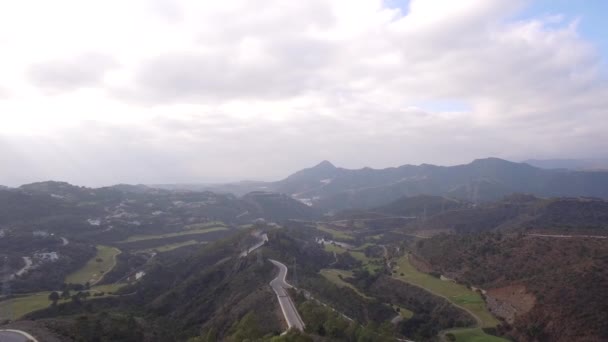 Aéreo Vista Sobre Campo Golfe Curvas Grampo Cabelo Andaluzia Espanha — Vídeo de Stock