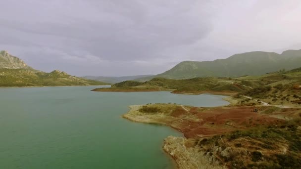 Spanya Daki Bariyer Gölü Üzerinde Uçuşlar Zahara Mumyalaması Endülüs — Stok video