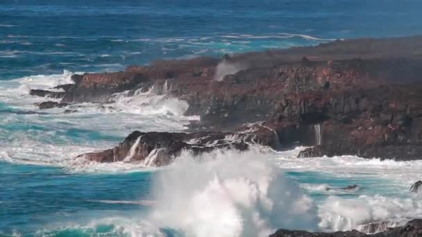 Wavebreakers Punta Teno Coastline Teneryfa Hiszpania — Wideo stockowe