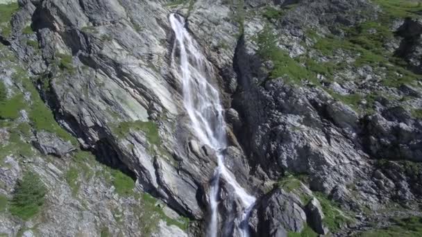 Aerial Watervallen Bij Rifugio Scarfiotti Italië — Stockvideo
