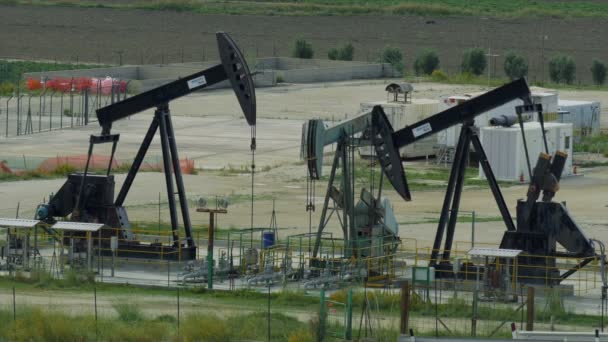 西西里工业用油泵的特写镜头 — 图库视频影像