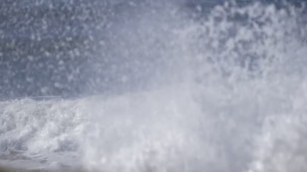 Nahaufnahme Von Wellen Die Strand Brechen Zeitlupe — Stockvideo