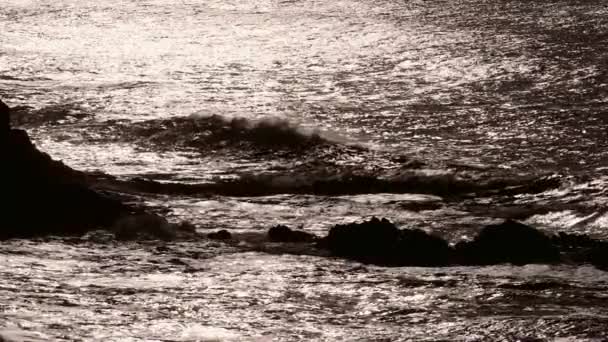 Величезні Хвилі Португальських Узбережжях Повільний Рух — стокове відео