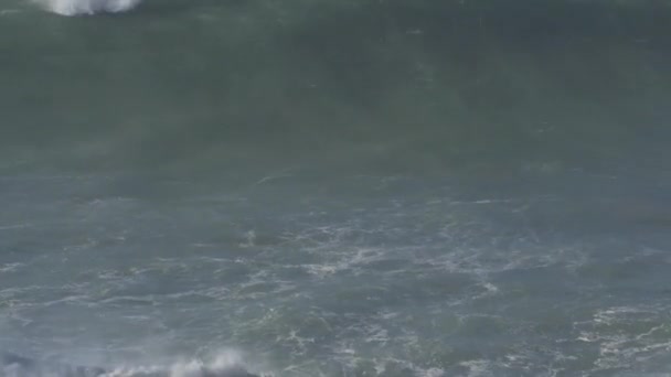 Primo Piano Delle Onde Che Infrangono Sulla Spiaggia Dell Oceano — Video Stock