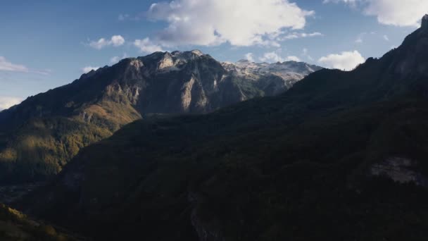 Luchtfoto Van Bergen Van Het Valbone Dal Albanië — Stockvideo