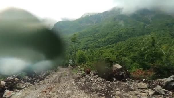 Berkendara Dari Theth Shkodra Dalam Kondisi Buruk Albania Mengemudi Bawah — Stok Video