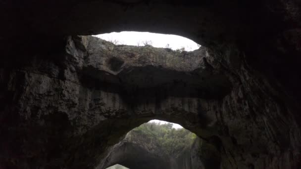 Devetashka Grotta Utsikt Bulgarien — Stockvideo