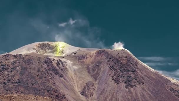 Sulfur Spouting Putana Volcano Chile — Videoclip de stoc