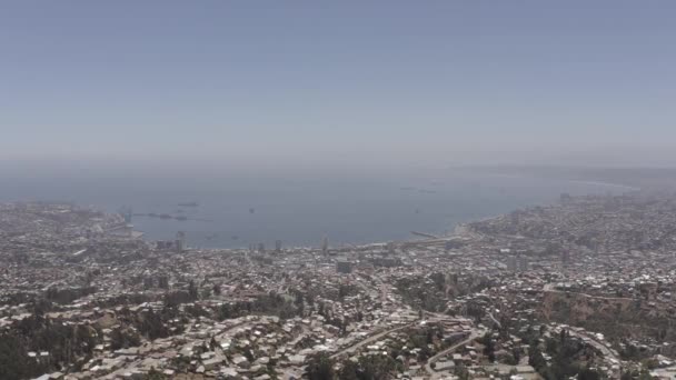 チリのヴァルパライソ市の空中ビュー — ストック動画