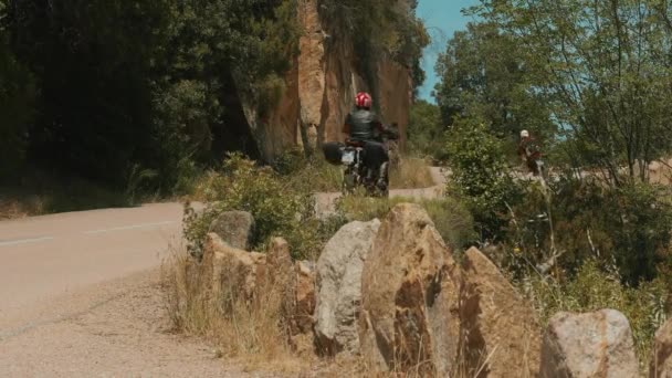 骑自行车的人 露营和科西嘉岛上的移动房屋 — 图库视频影像