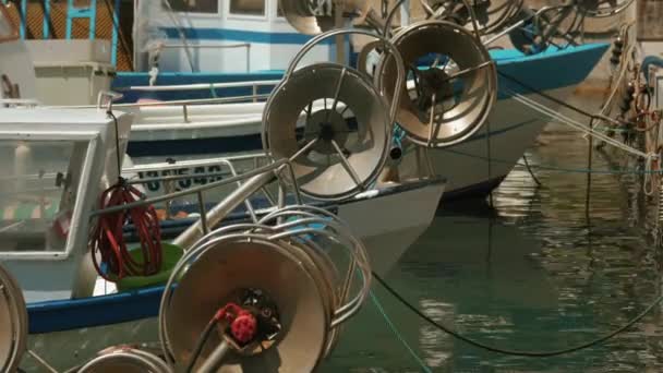 Hajók Calvi Kikötőjében Korzikán — Stock videók