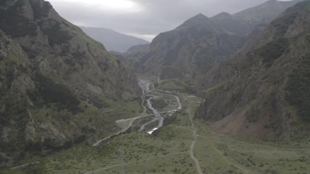 Aérea Parque Nacional Kazbegi Georgia — Vídeos de Stock