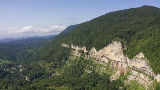 Aerial Paisaje Georgiano Montaña — Vídeos de Stock