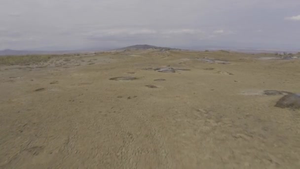 Wunderschöne Luftaufnahme Takhti Tepha National Monument Schlammvulkanfeld Georgien — Stockvideo