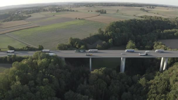 Κυκλοφορία Στη Γέφυρα Jagsttal Autobahn Γερμανία — Αρχείο Βίντεο