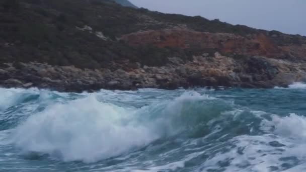 Massive Wave Breaker Stormy Sea Peloponneso Grecia — Video Stock