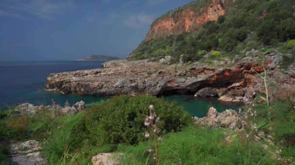 Baía Pequena Costa Selvagem Chotasia Peloponnes Greece — Vídeo de Stock