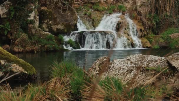 希腊Peloponnes Polylimnio瀑布景观 — 图库视频影像