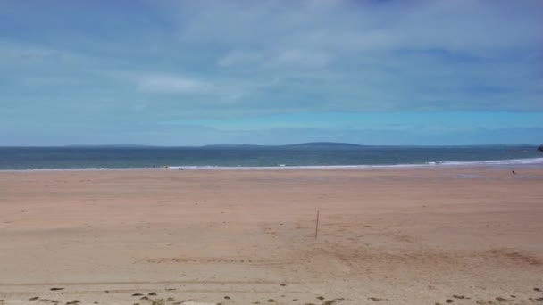 Пляж Замку Баллібуніон Графство Керрі Ірландія — стокове відео