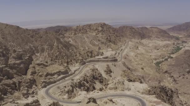 Bela Vista Aérea Estrada Montanha Para Tafilah Jordânia — Vídeo de Stock