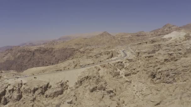 Bela Vista Aérea Estrada Montanha Para Tafilah Jordânia — Vídeo de Stock