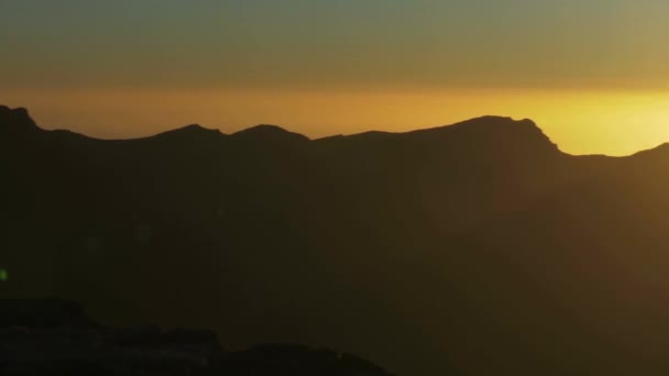 拉帕尔马Roque Las Muchachos Canyon的宏伟景观 — 图库视频影像