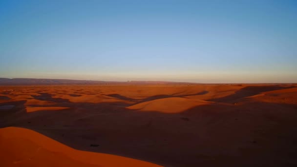Aérea Sahara Sunset Erg Chegaga Marruecos — Vídeos de Stock