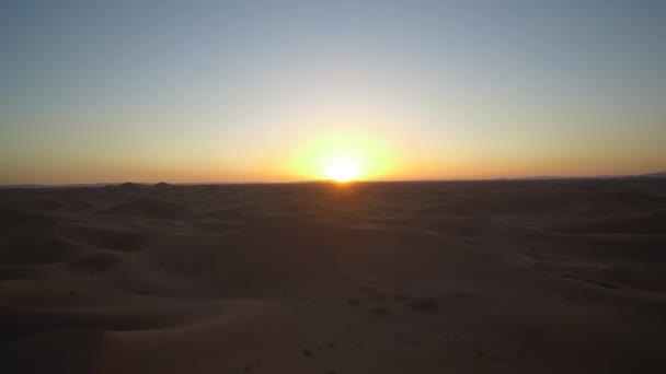 Antenn Sahara Sunset Erg Chegaga Marocko — Stockvideo