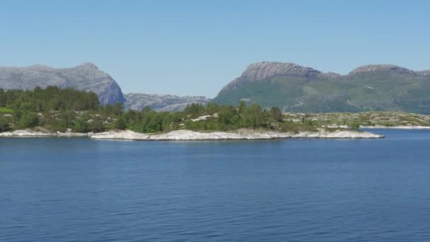 Przybrzeżna Wycieczka Statkiem Norweskim Fiordzie — Wideo stockowe