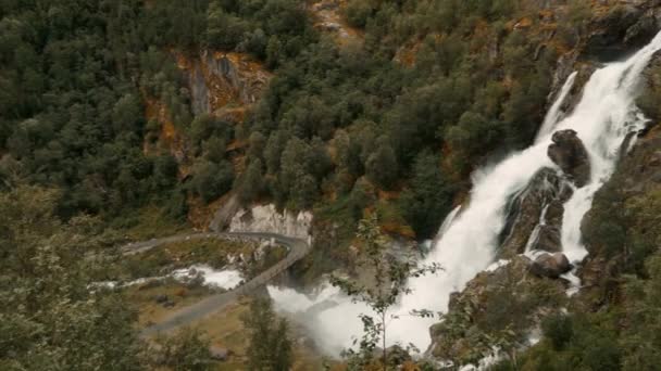 Vodopád Kleivafossen Cesta Ledovci Briksdal Norsko Filmový Styl — Stock video