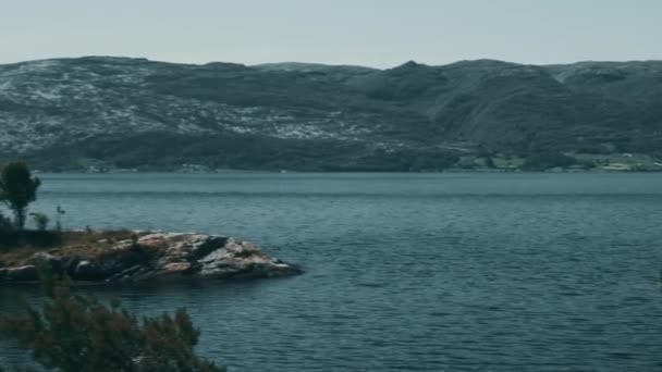 Sahil Şeridi Losnegard Norveç Teki Fiyort Dokunulmamış Dengelenmemiş Materyal — Stok video