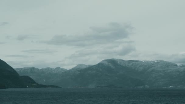 Wycieczka Łodzią Fiordach Norweskich Stopniowa Ustabilizowana Wersja Uważaj Również Natywny — Wideo stockowe