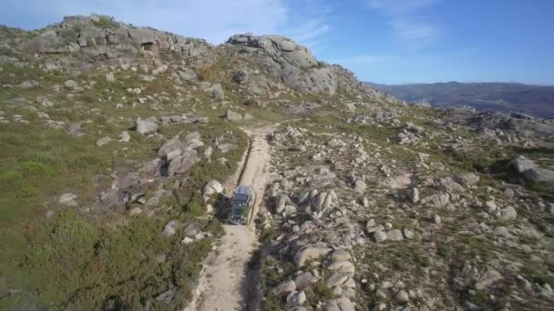 Antenne Offroad Met Een Jeep Bij Cela Portugal — Stockvideo