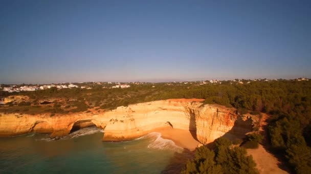 Aerial Praia Corredoura Grottas Praia Benagil Πορτογαλία — Αρχείο Βίντεο