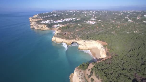 Aerial Praia Corredoura Grottas Praia Benagil Portekiz — Stok video
