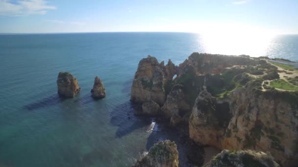 Aerial Grotte Farol Ponta Piedade Lagos Portogallo — Video Stock