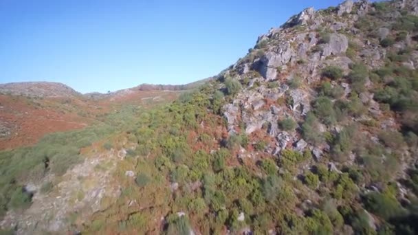 Lotnicze Latanie Górzysty Krajobraz Parque Nacional Peneda Geres Portugalia — Wideo stockowe