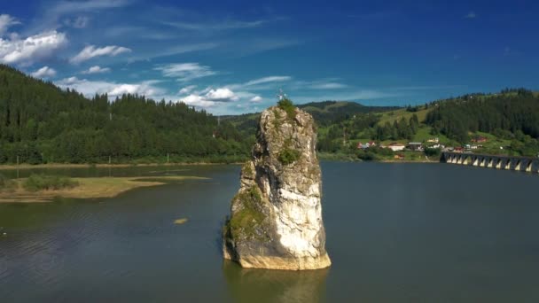 Aerial Lacul Izvoru Muntelui Viaduct Poiana Teiului Background Romania — Stock Video