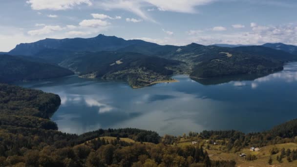 Aerial Lake Vidraru Transfagarasan Romania — Stockvideo