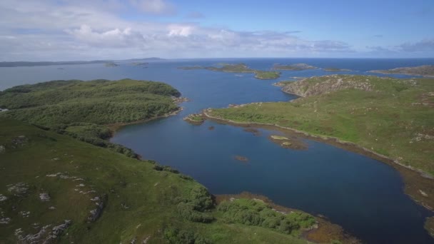 苏格兰西部的空中 大量的苏格兰湖泊 — 图库视频影像