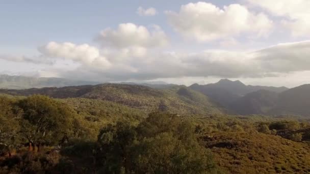 Aerial Flight Közel Hegyekhez Hegyek Mentén Andalúzia Spanyolország Osztályozott Változat — Stock videók