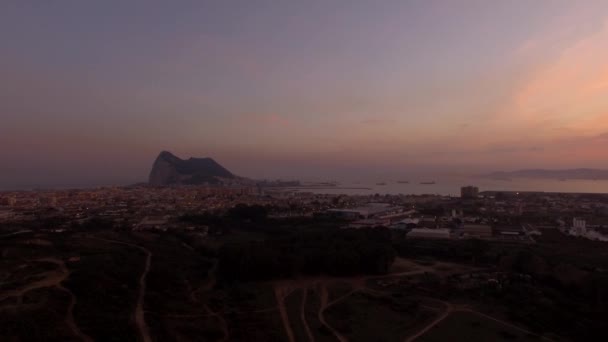 Antenn Solnedgång Och Nattflyg Nära Gibraltar Spanien — Stockvideo