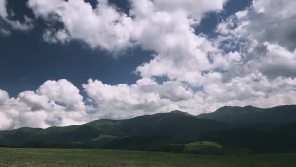 在比利牛斯山中的山地景观 — 图库视频影像
