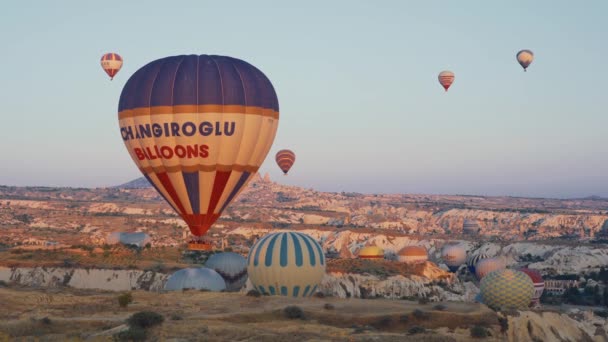 Pamukkale Turkey View Hot Air Balloons — стокове відео