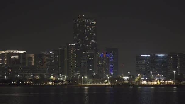 Skyline Rascacielos Noche Abu Dhabi Emiratos — Vídeos de Stock