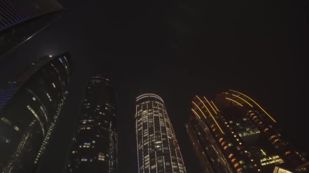 Ουρανοξύστες Και Ουρανοξύστες Νύχτα Αμπού Ντάμπι Εμιράτα — Αρχείο Βίντεο